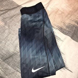 nike pro capri leggings!